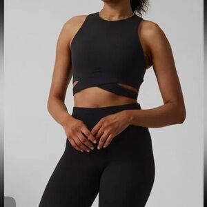 Athleta Conscious Crop Workout Top